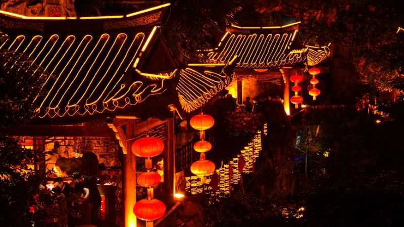 重庆洪崖洞几点开门几点关门？