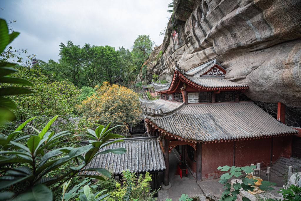 重庆华岩寺开放时间 地址 简介