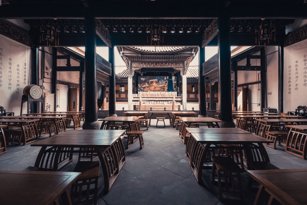 探索洪门之谜：一场充满血与火的历史之旅