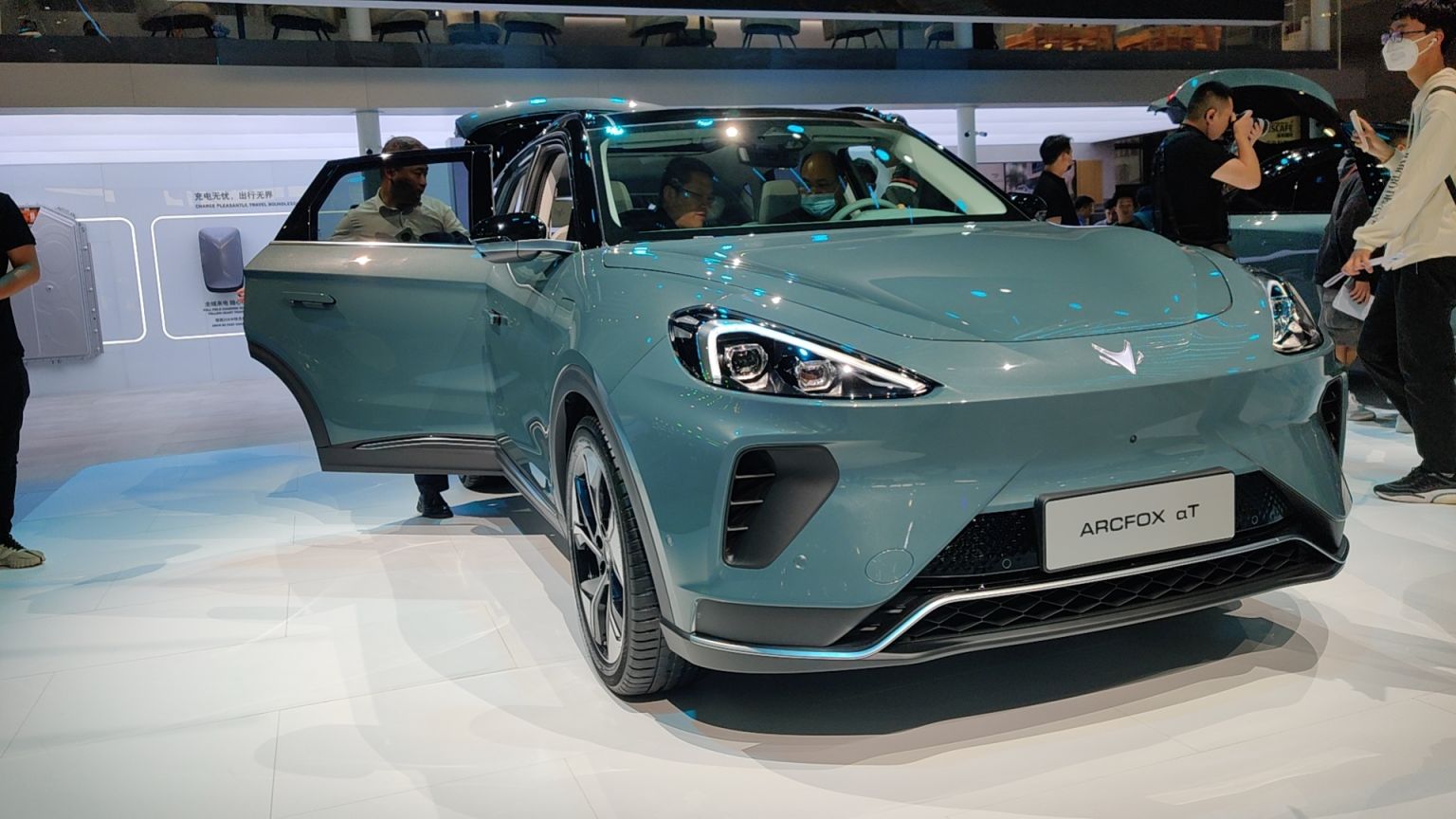 2023上海车展极狐arcfox现场实拍图片