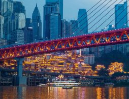 2026洪崖洞晚上几点开灯？