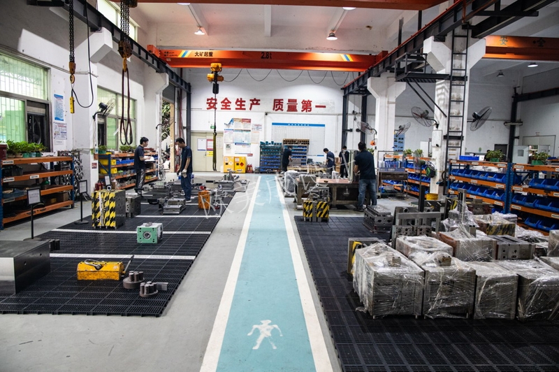 深圳市品威模具注塑有限公司图片